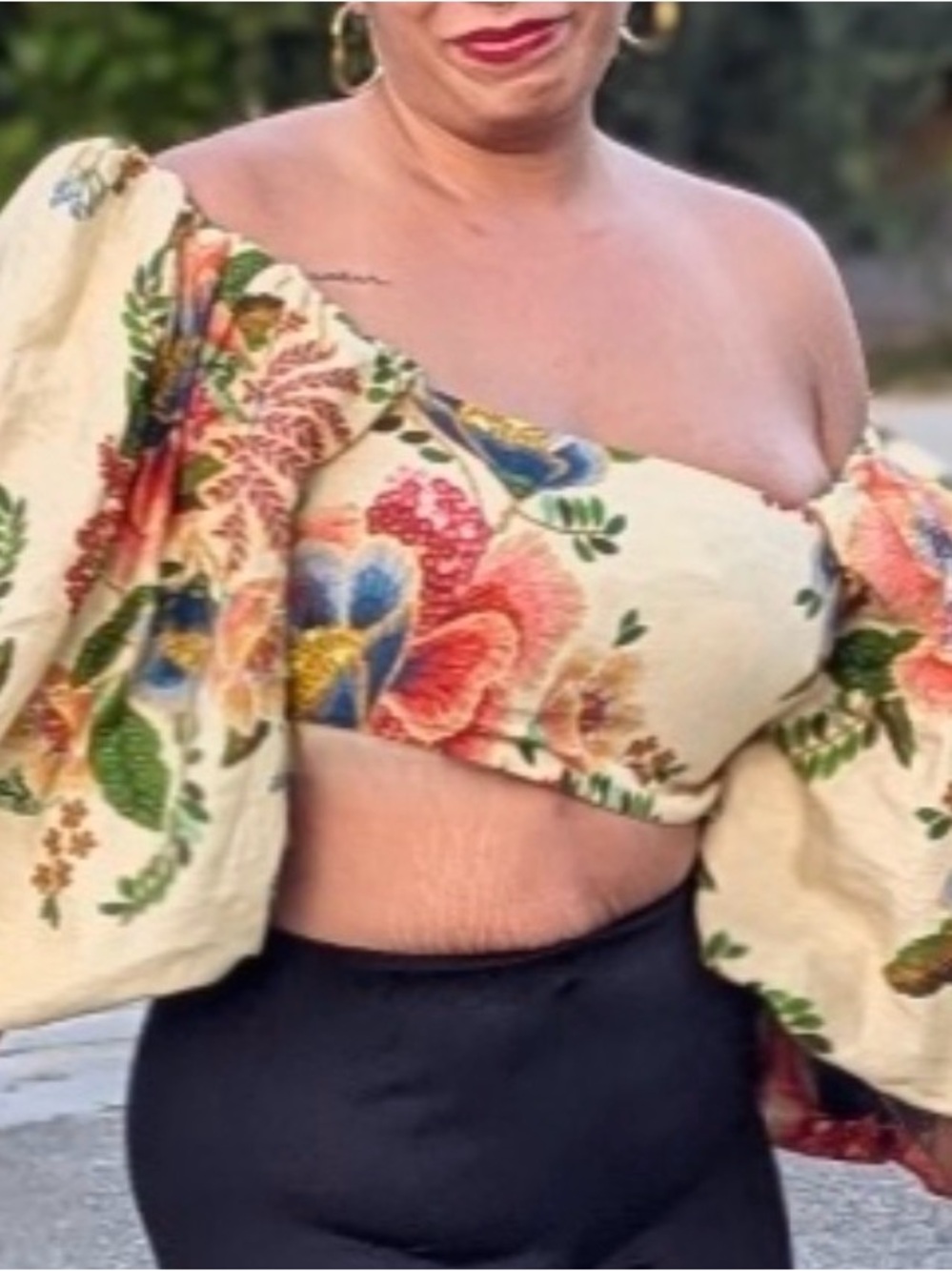 FARM Rio Cream Floral Off-Shoulder Puff Sleeve Crop Top